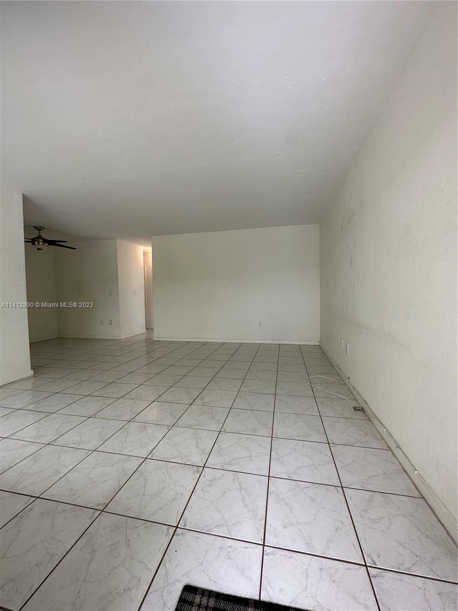 Property Photo:  1225 Marseille Dr 18  FL 33141 