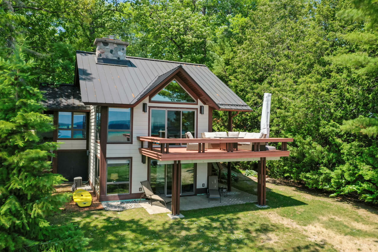 8880 W Higgins Lake Drive  Roscommon MI 48653 photo