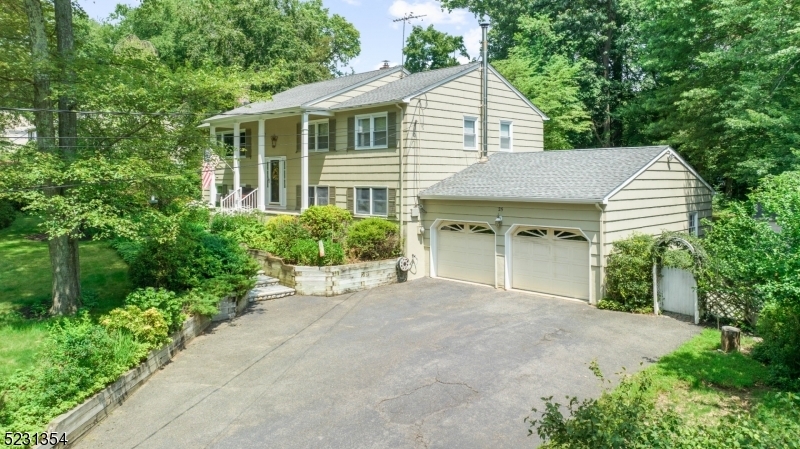 Property Photo:  25 Dodie Dr  NJ 07054 