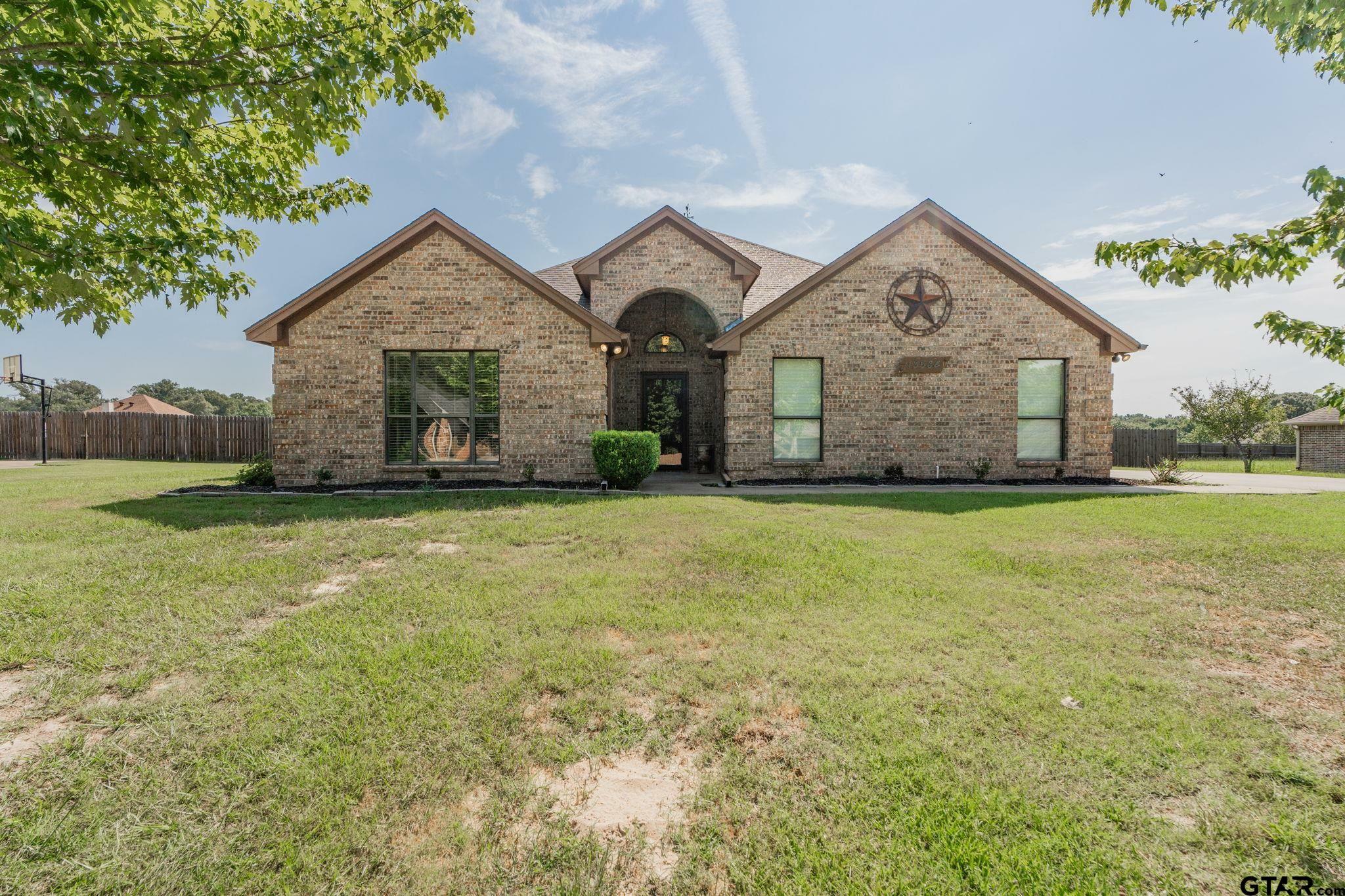 Property Photo:  13584 Country Glen  TX 75706 