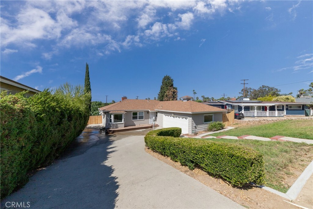 Property Photo:  5253 Old Mill Road  CA 92504 