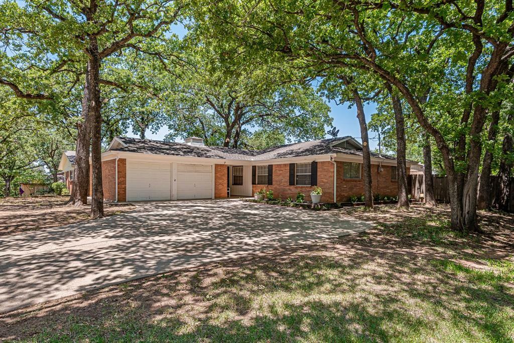 Property Photo:  848 Timberhill Drive  TX 76053 