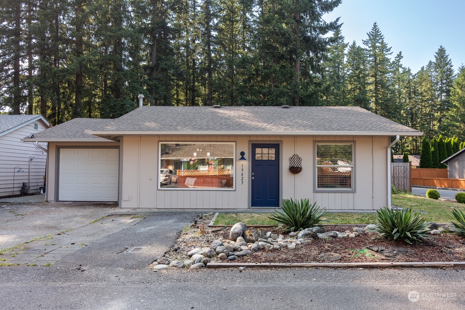 Property Photo:  19423 SE 266th Street  WA 98042 