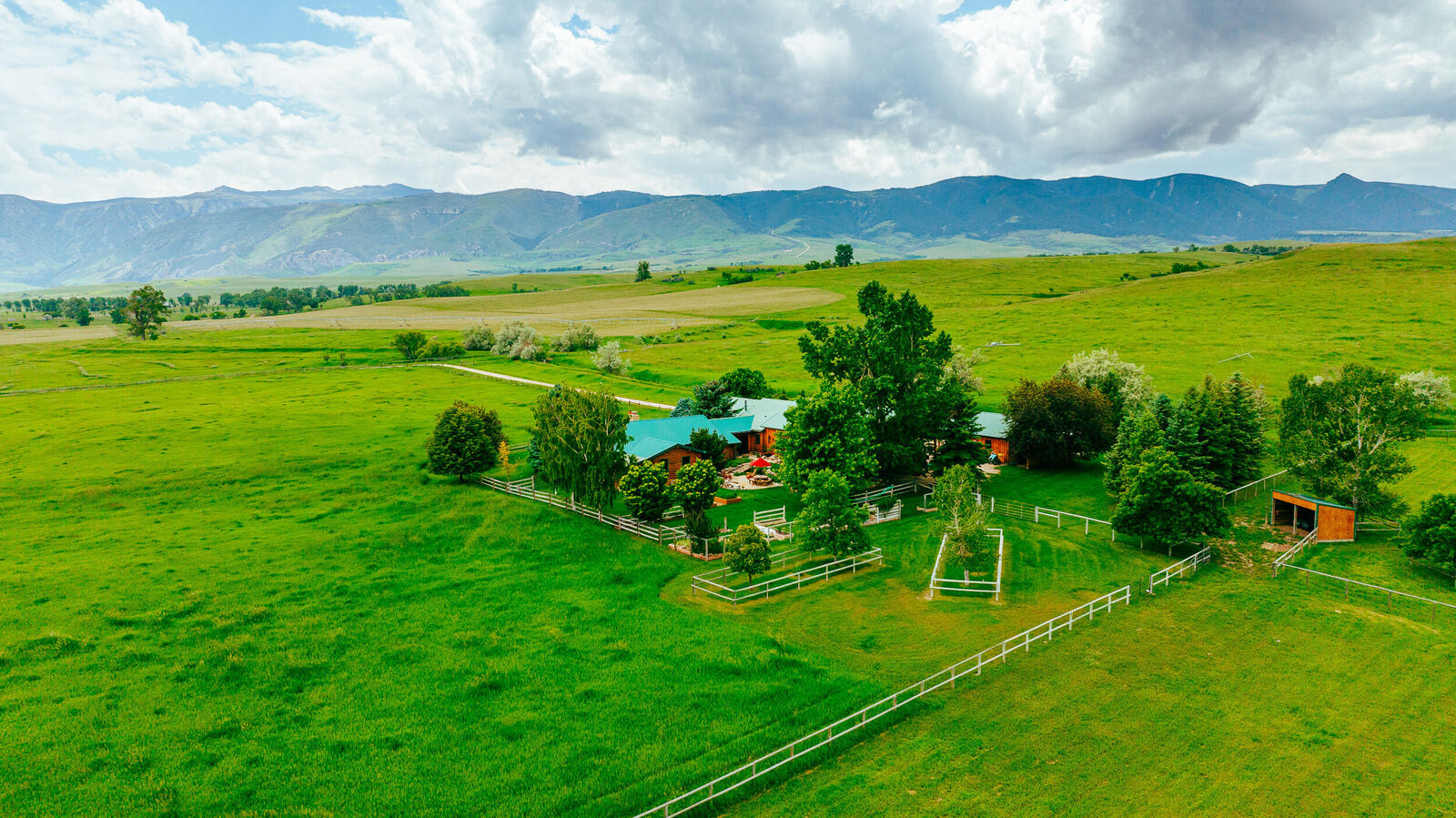 Property Photo: 528 Hwy 335 WY 82801