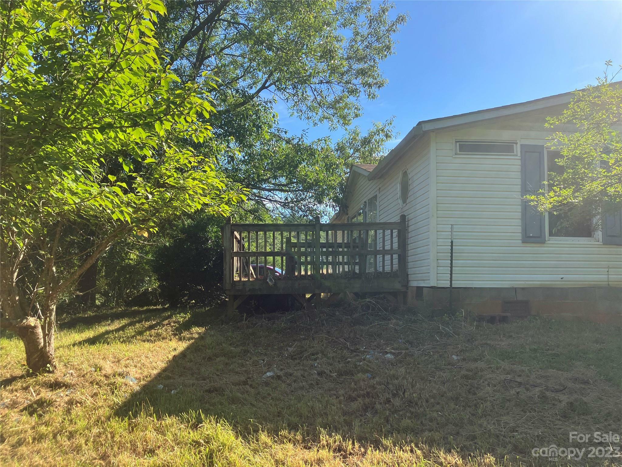 Property Photo:  5481 Parkview Road  NC 28645 