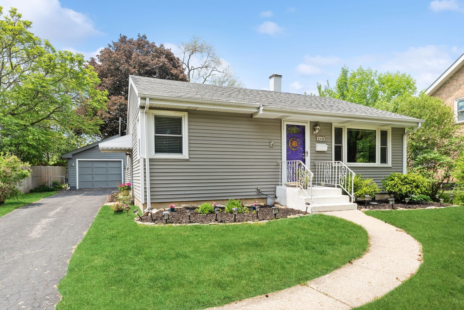 Property Photo: 110 N Linden Avenue IL 60559