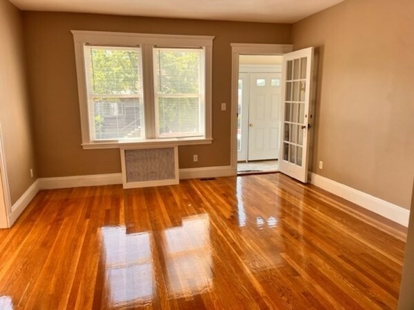 Property Photo:  84 Franklin Ave 1  MA 01907 