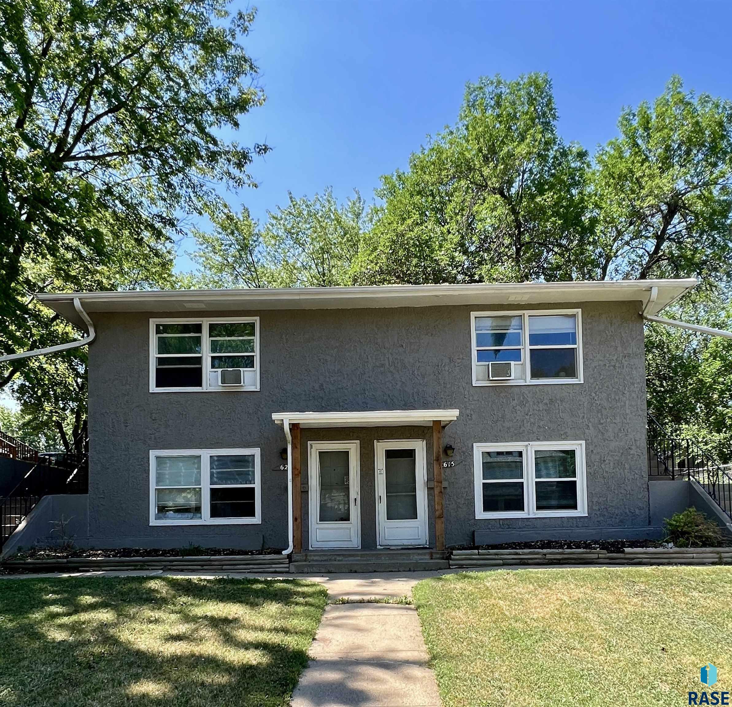 Property Photo:  615 S Prairie Ave  SD 57104 