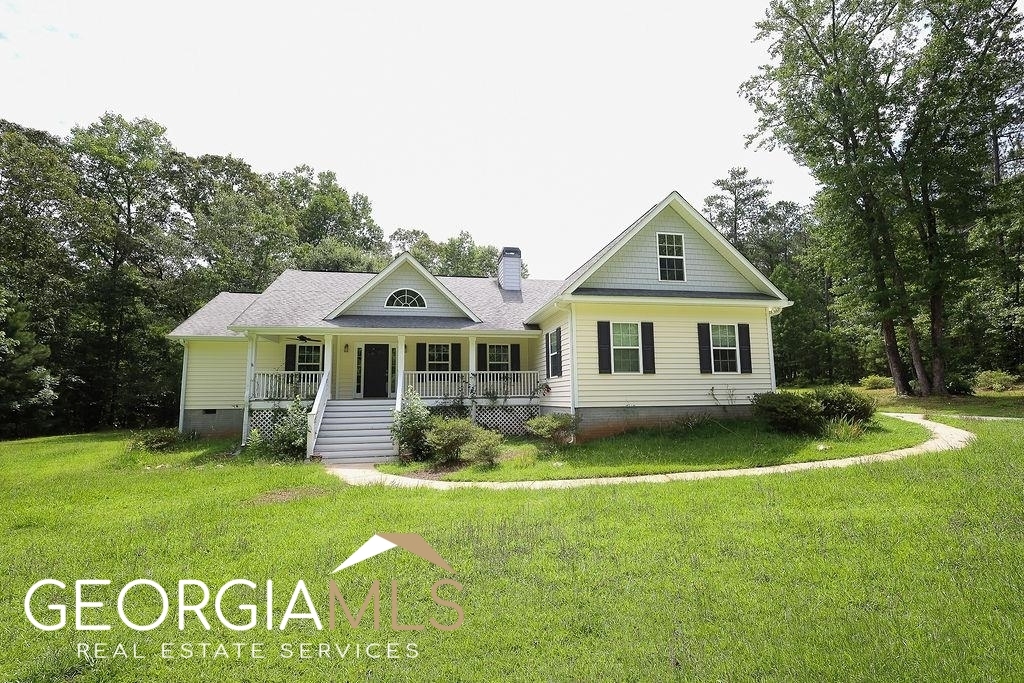 Property Photo: 397 Hal Jones Road GA 30263