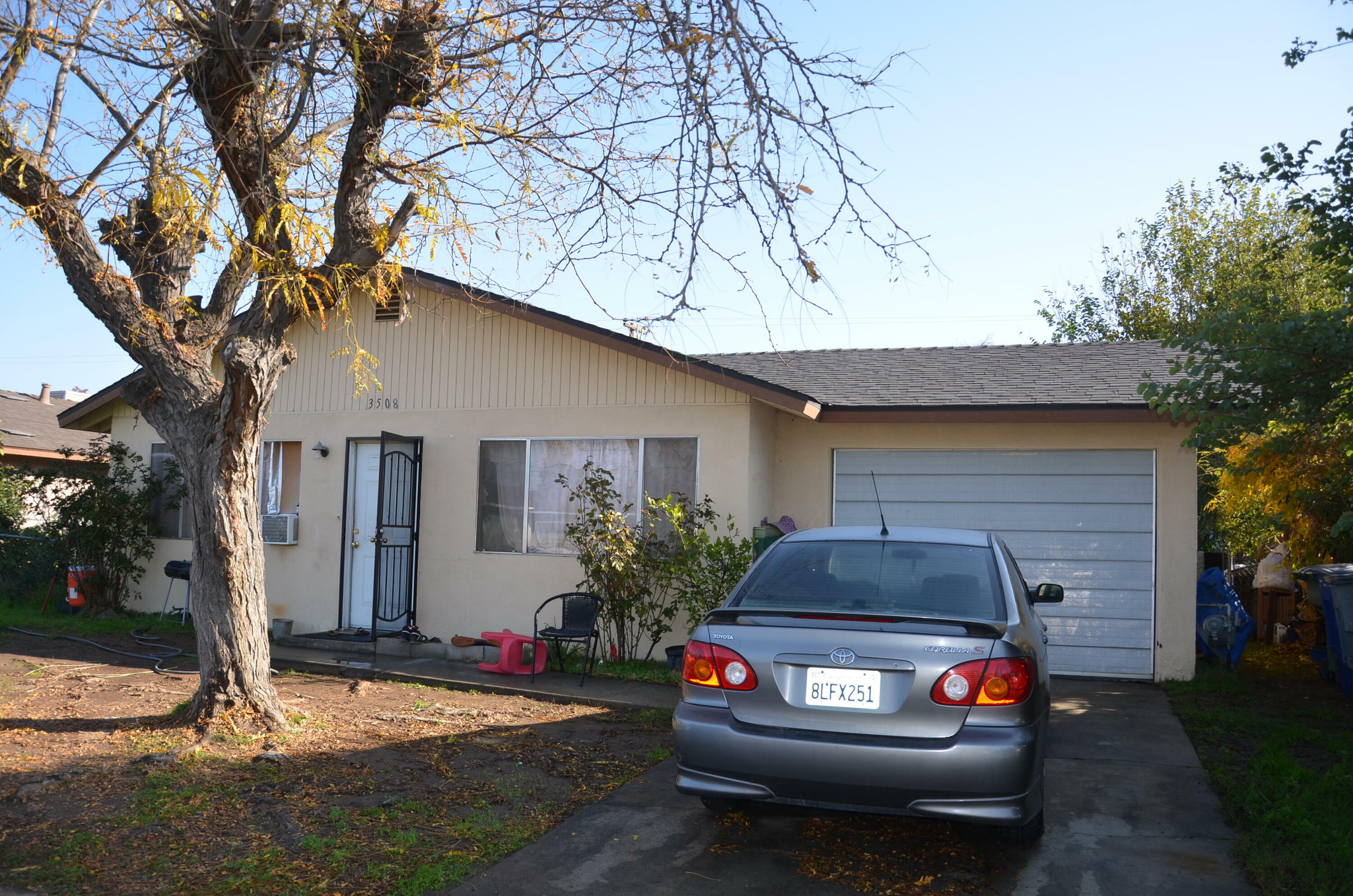 Property Photo:  3508 N Claremont Avenue  CA 93727 