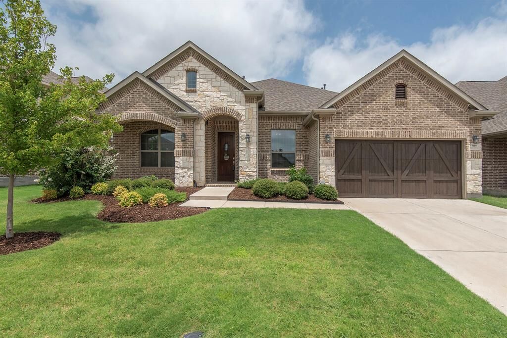Property Photo:  909 Winter Creek Drive  TX 75071 