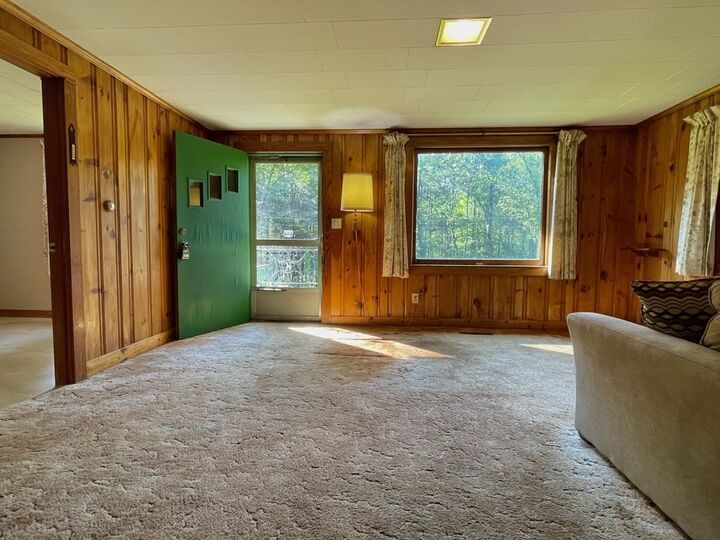 Home for sale in Tyngsborough 50 Locust Ave, Tyngsborough, MA 01879