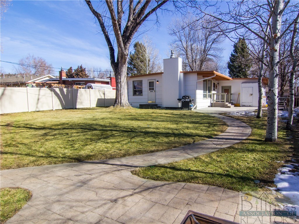 Property Photo: 2224 Lyndale Lane MT 59102