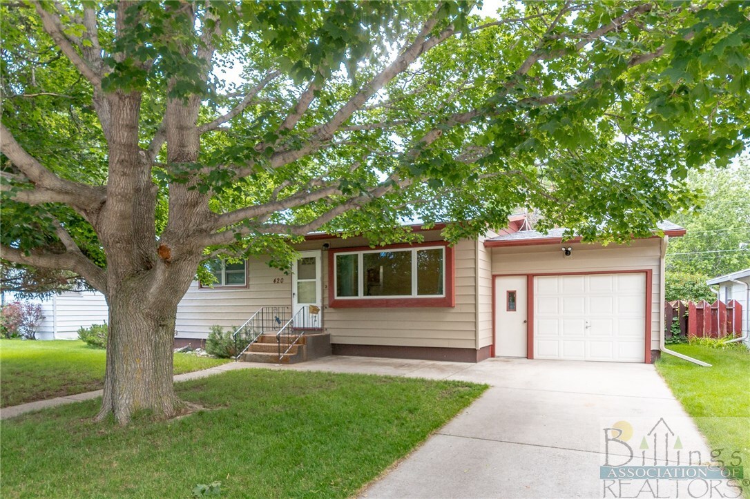 Property Photo:  420 Everett Drive  MT 59102 