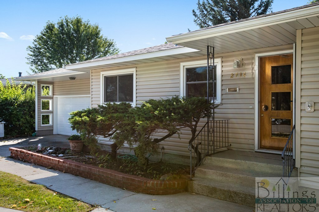 Property Photo:  2716 Custer Ave  MT 59102 