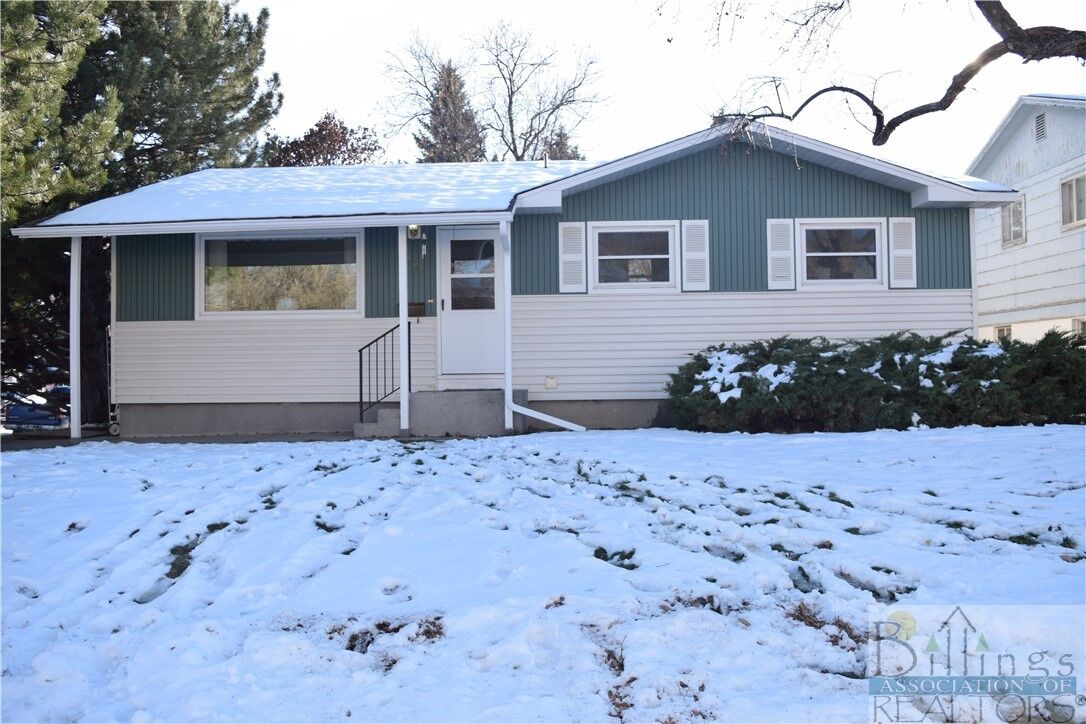 Property Photo:  1402 Saint Johns Ave  MT 59102