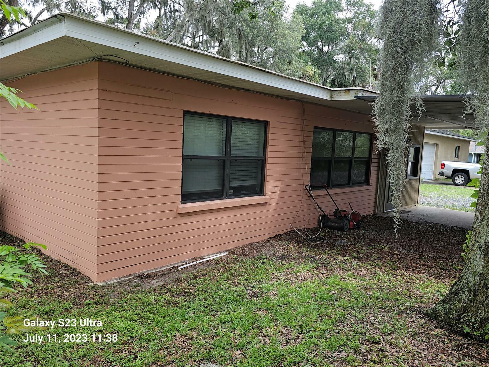 Property Photo:  1140 Roberts Street  FL 32174 