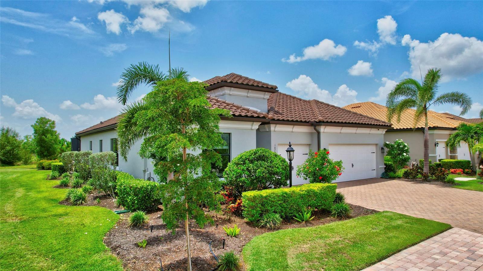 Property Photo:  16234 Castle Park Terrace  FL 34202 