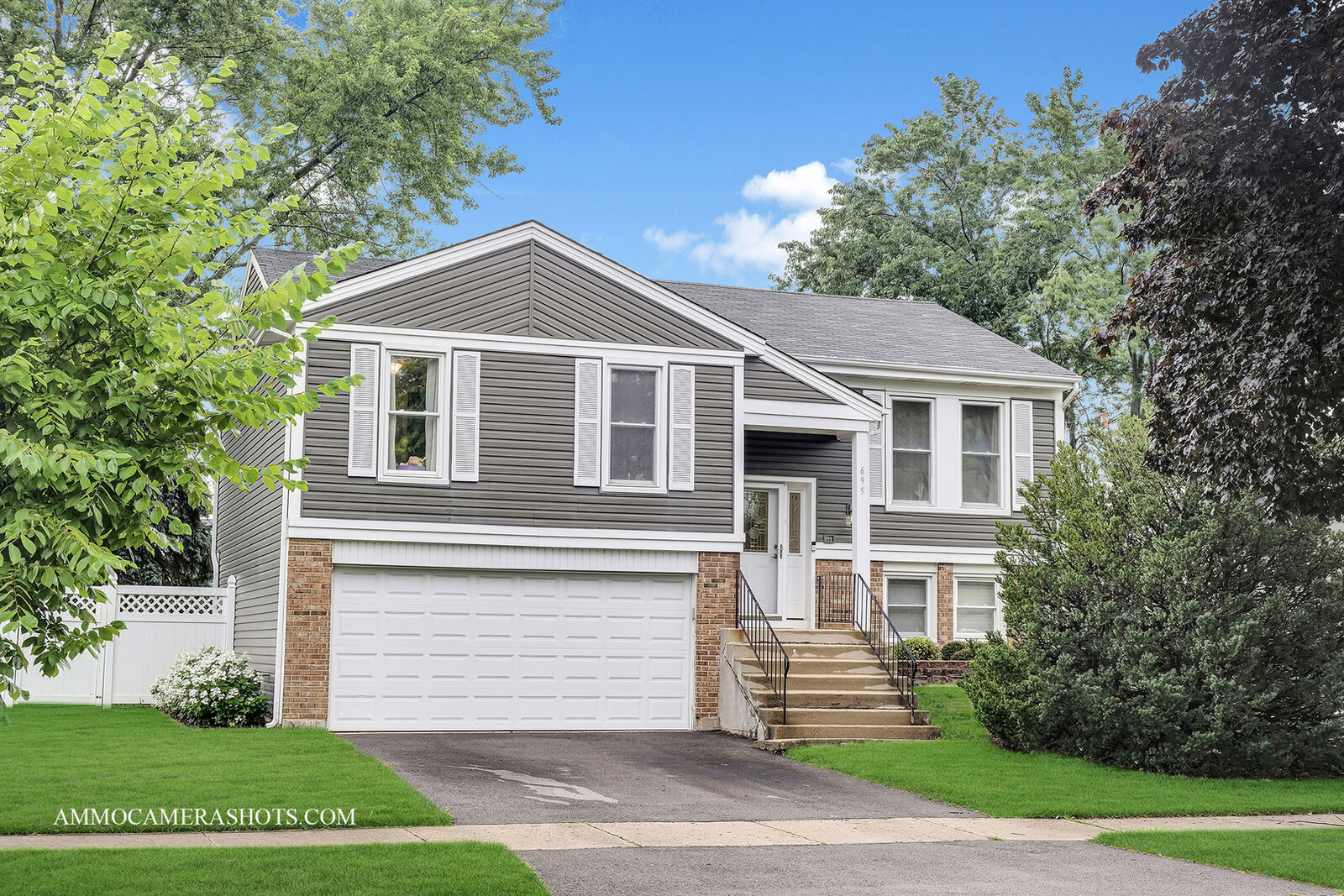 Property Photo:  695 Rodenburg Road  IL 60172 