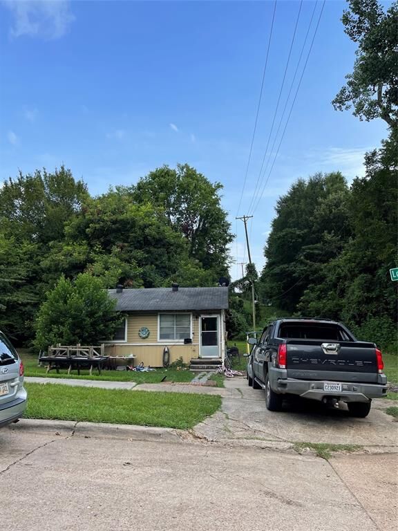 Property Photo:  3157 Looney Street  LA 71103 