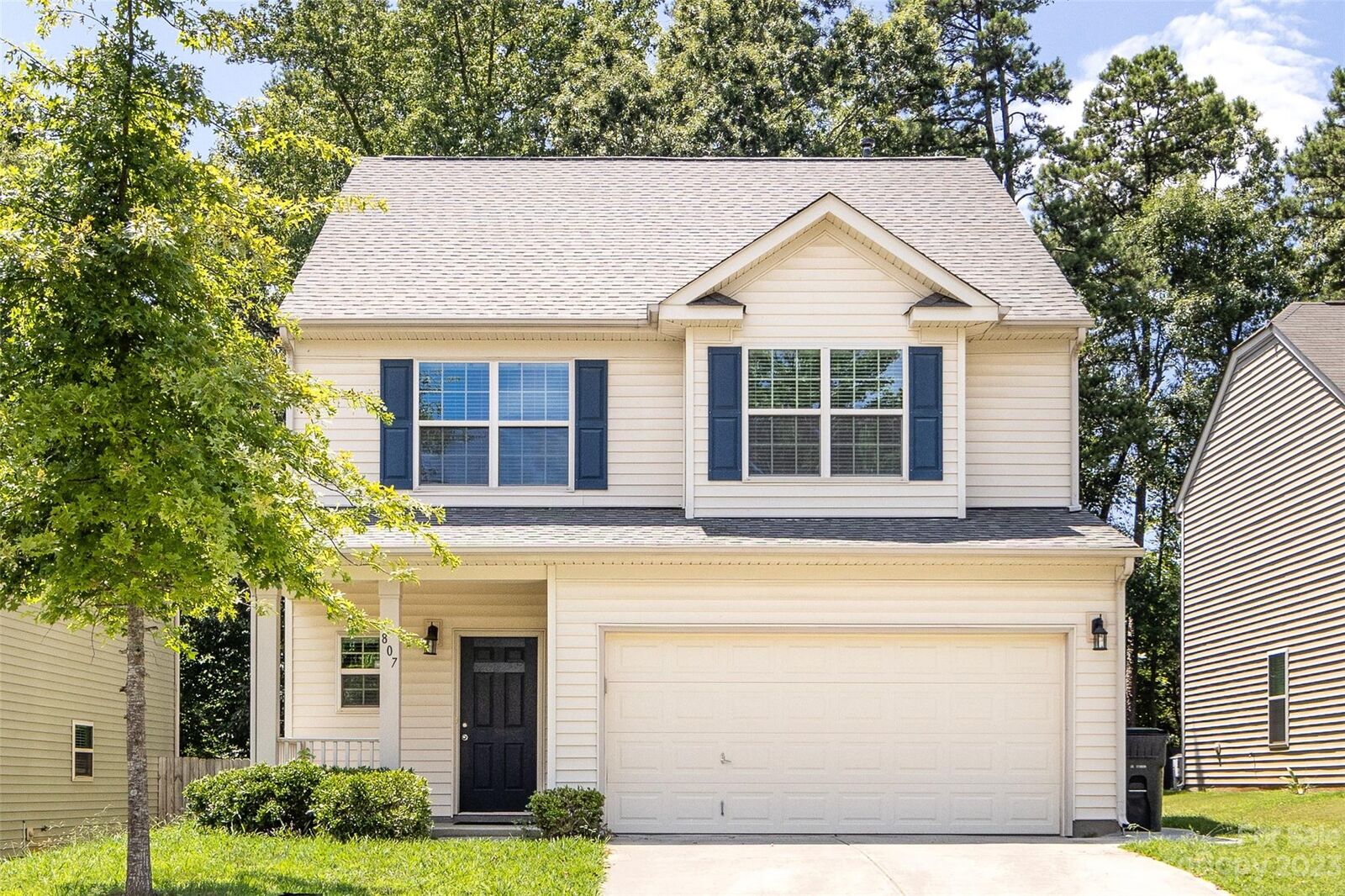 Property Photo: 807 Rook Road NC 28216