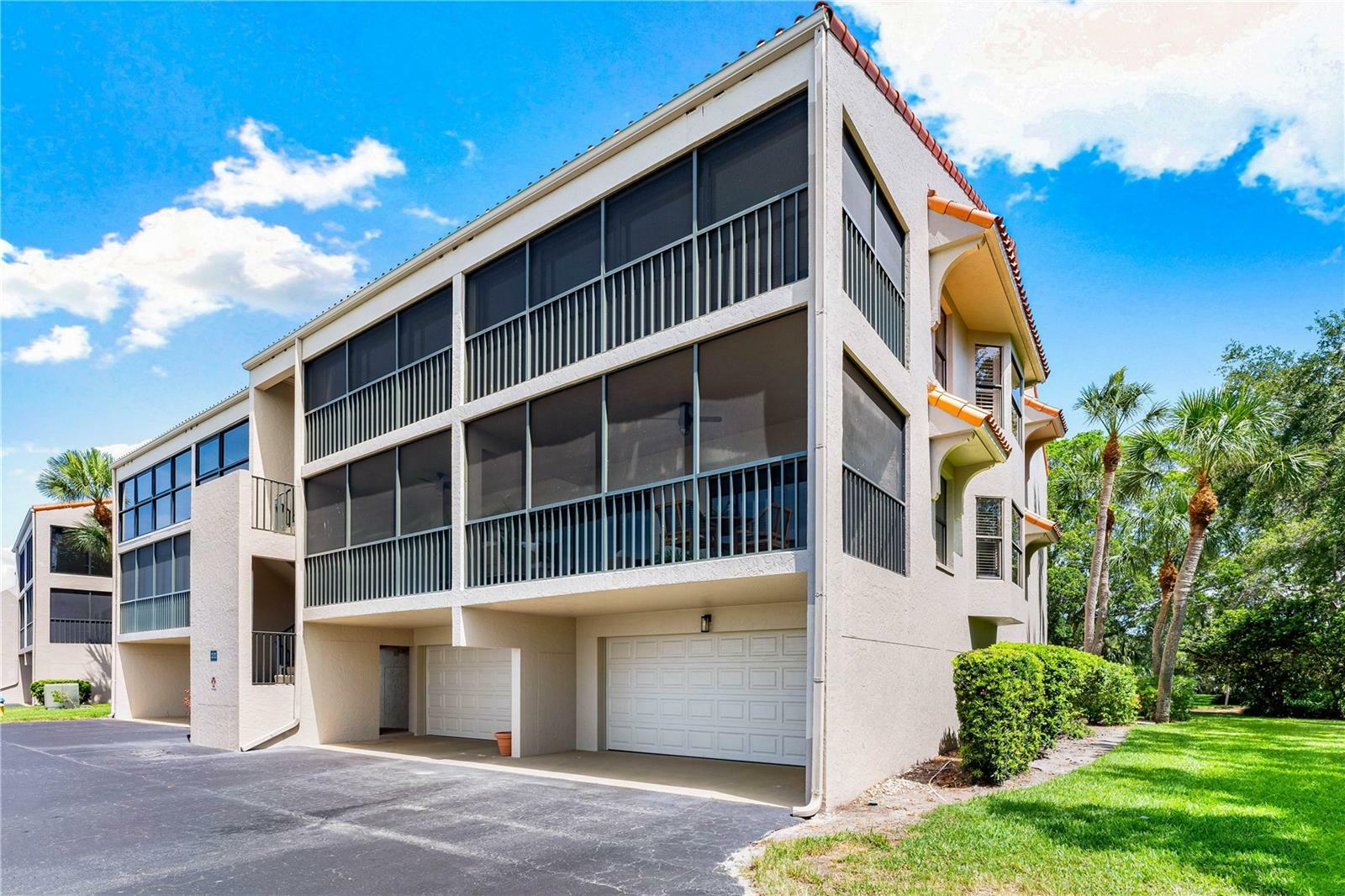 Property Photo:  4441 Bay Club Drive B  FL 34210 