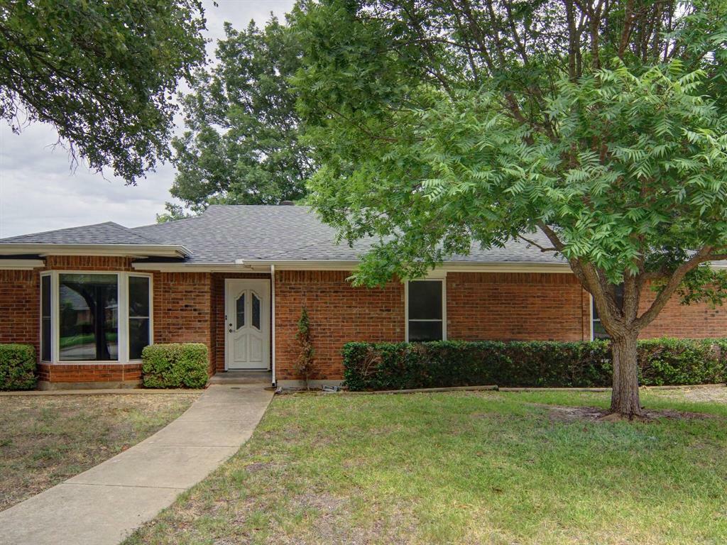 Property Photo:  1113 Valerie Drive  TX 75104 