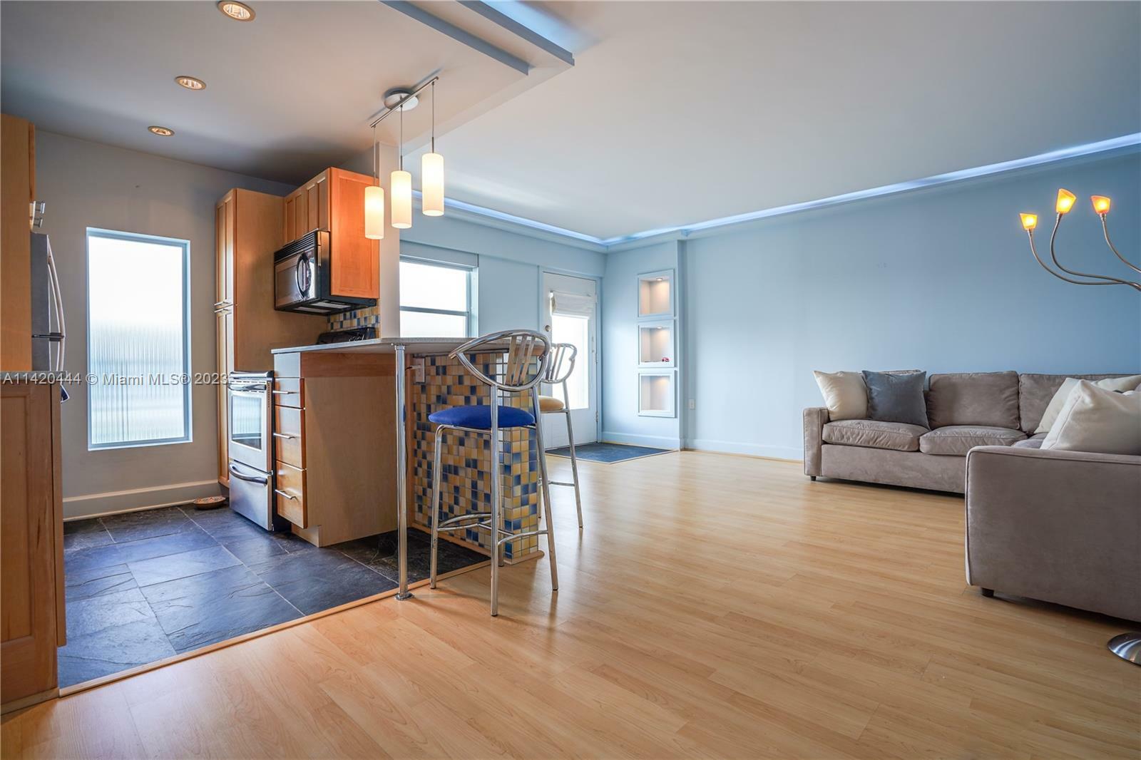 Property Photo: 1545 Euclid Ave 6K FL 33139