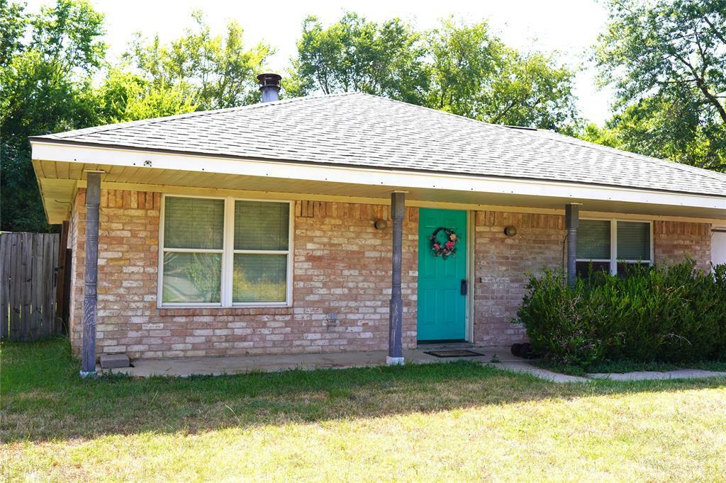 Property Photo:  2307 N Thompson Street  TX 77303 