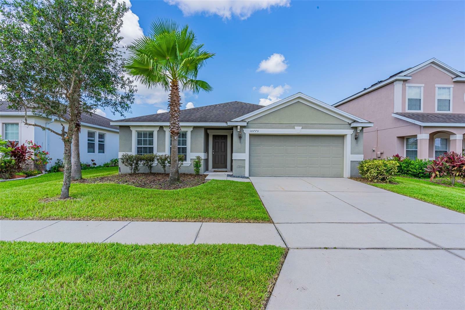 Property Photo:  10775 Cabbage Tree Loop  FL 32825 