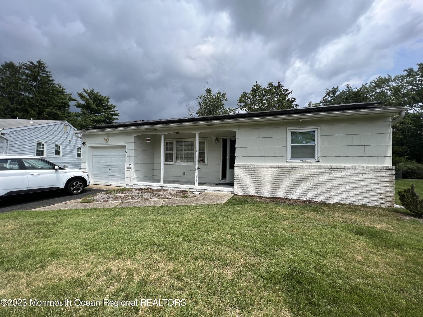 Property Photo:  110 Chamberlain Court  NJ 08757 