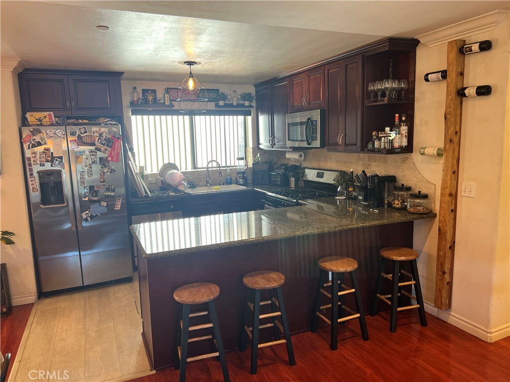 Property Photo: 5264 Satsuma Avenue 11 CA 91601