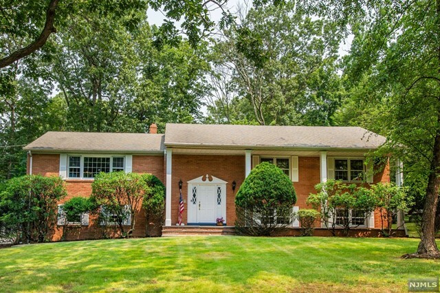 Property Photo:  39 Greenwood Avenue  NJ 07506 