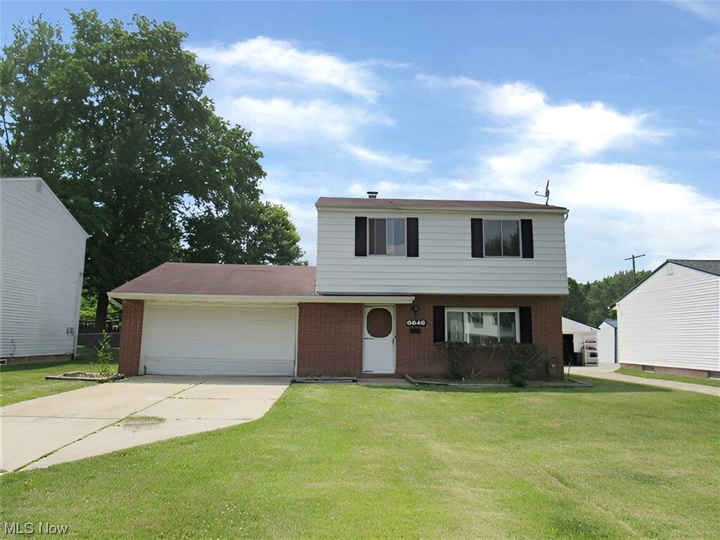 Property Photo:  6646 Tamarind Drive  OH 44146 