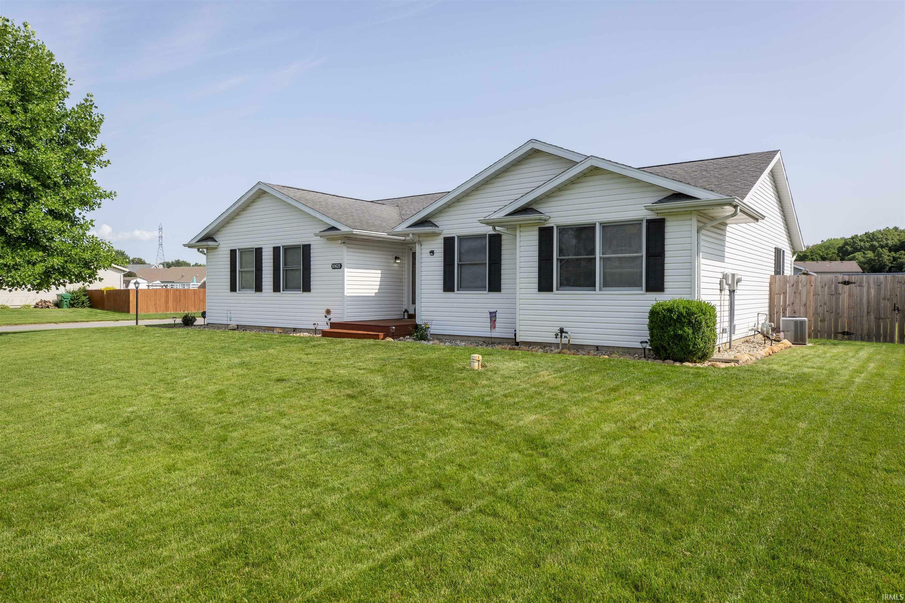 Property Photo:  10621 Washtenaw Drive  IN 46561 