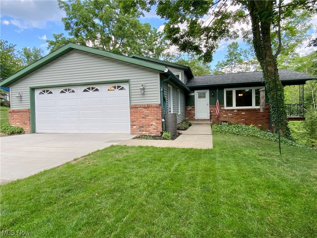 Property Photo: 9860 S Delmonte Boulevard OH 44241