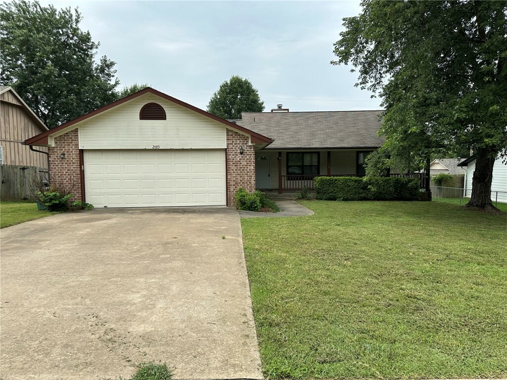 Property Photo:  2485 W Jane Circle Drive  AR 72704 