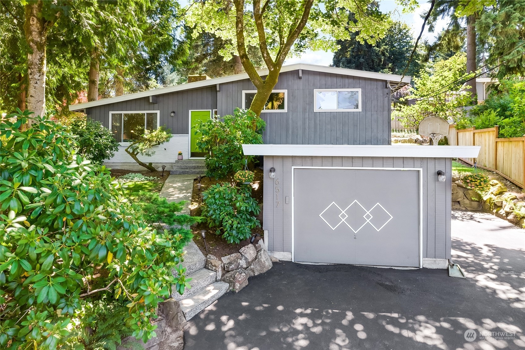 Property Photo: 6517 NE 198th Street WA 98028