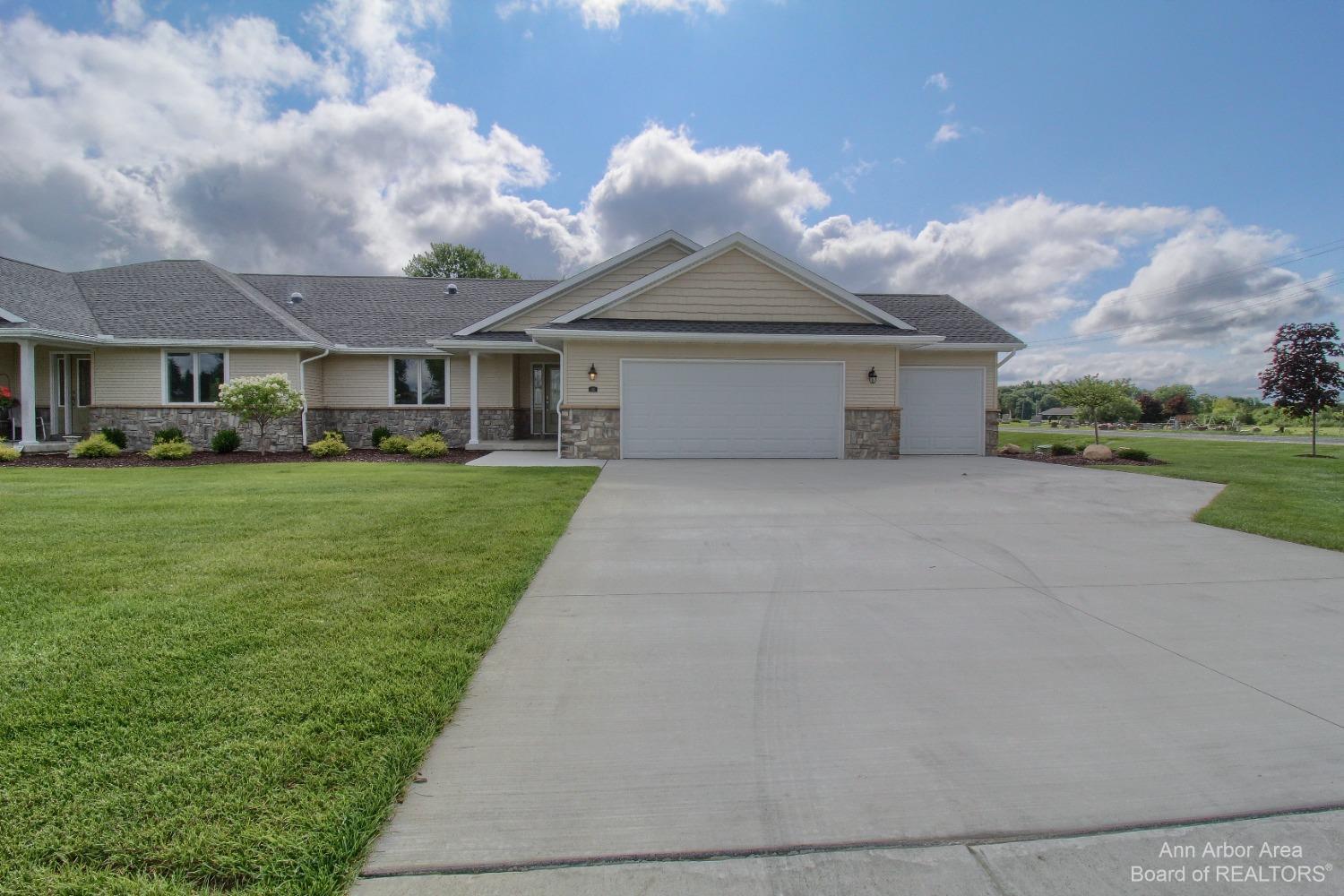 Property Photo:  101 Joann Trail 116  MI 48176 