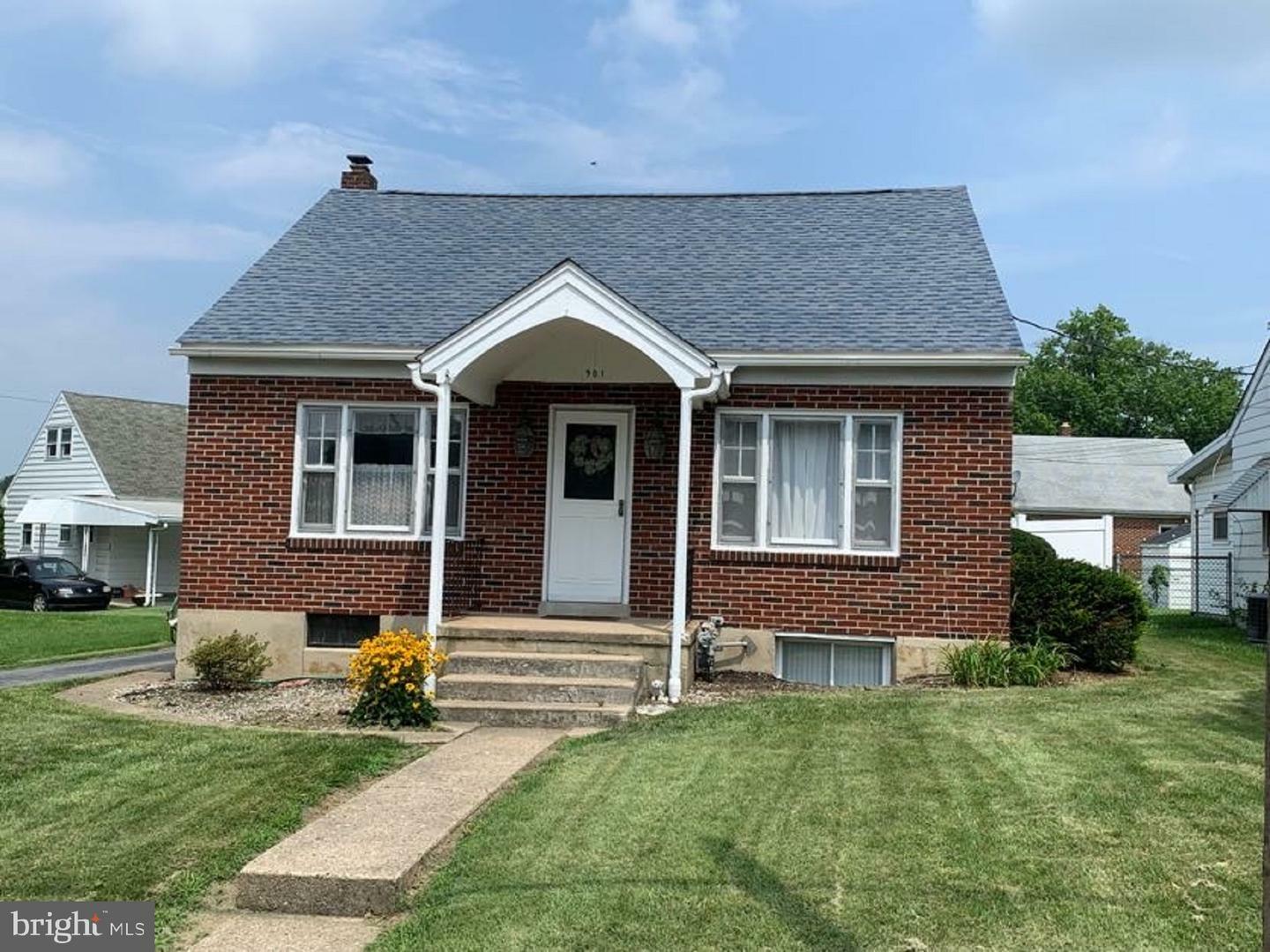 Property Photo: 901 Midway Avenue PA 19560