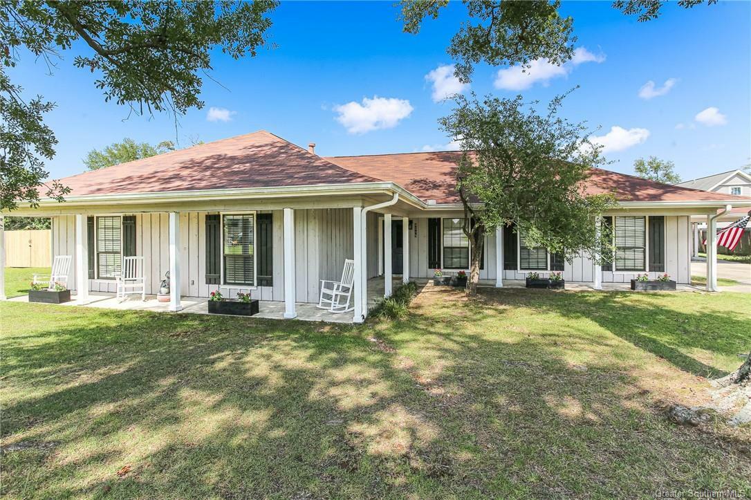 Property Photo: 3715 N Constance Lane LA 70605
