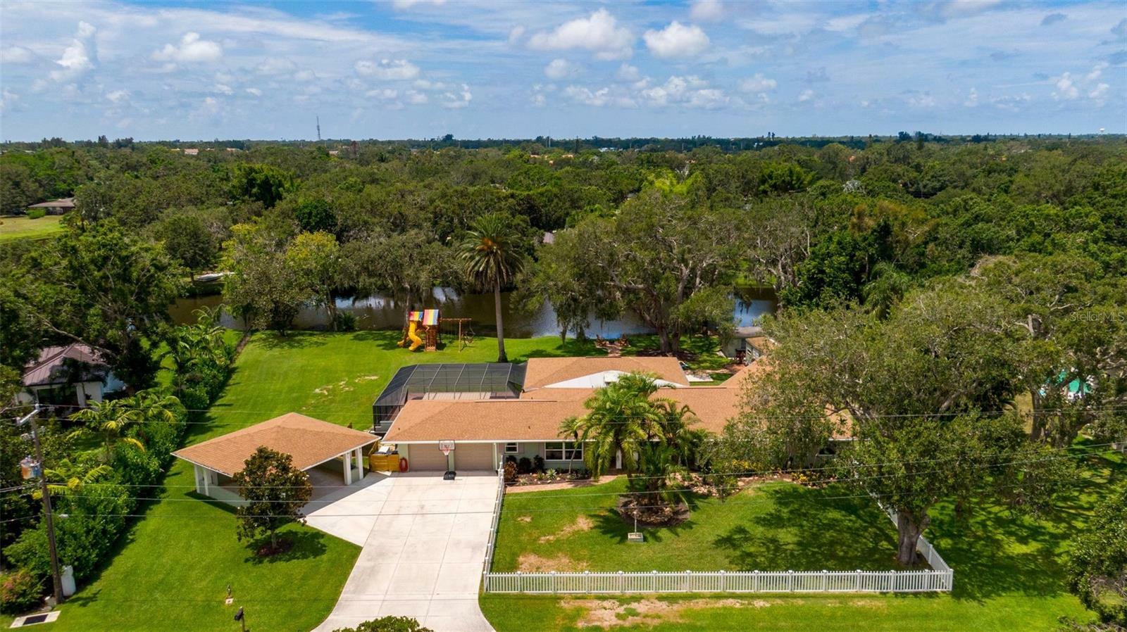 Property Photo: 3230 E Forest Lake Drive FL 34232
