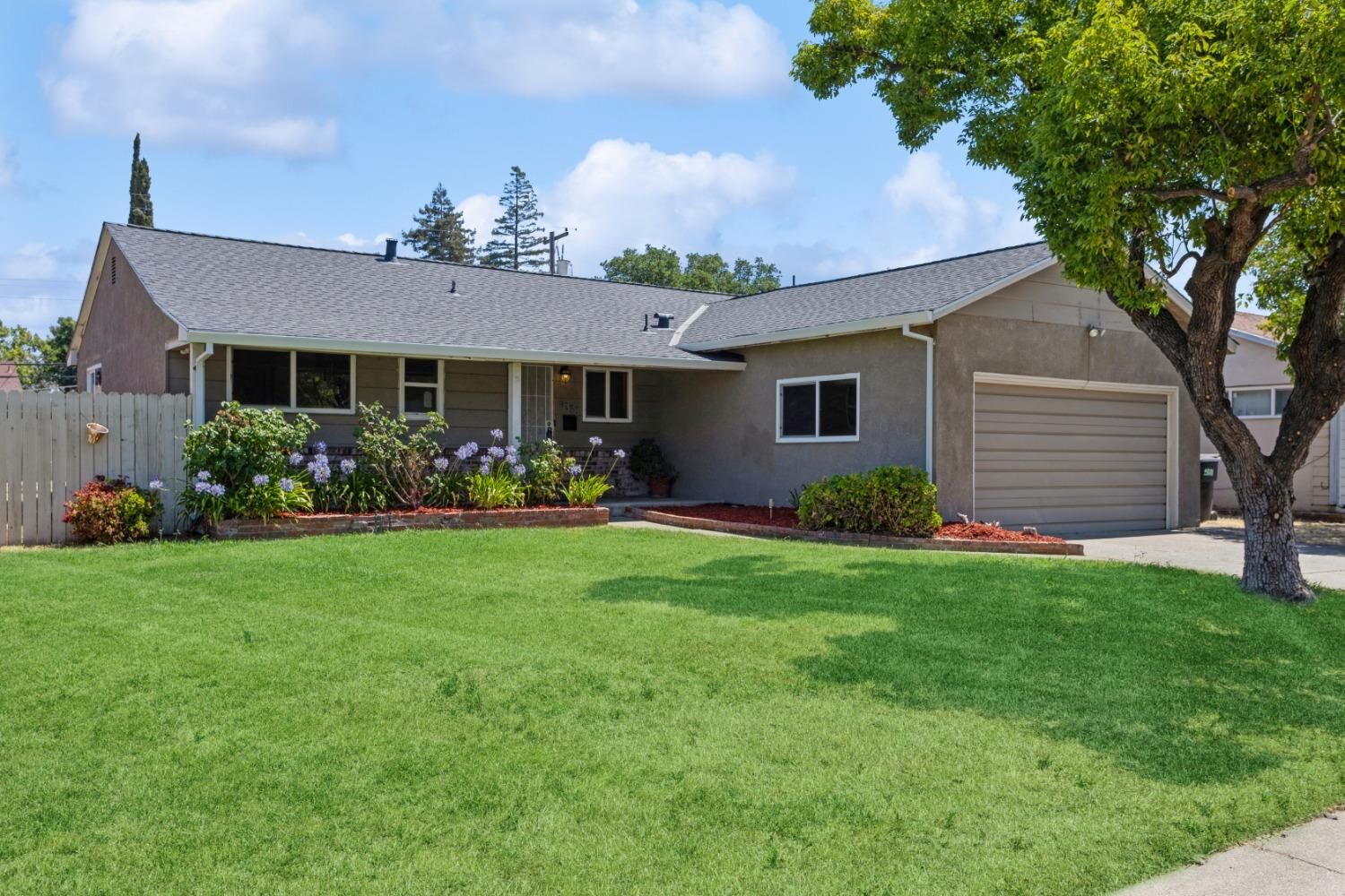 Property Photo: 4737 A Parkway CA 95823