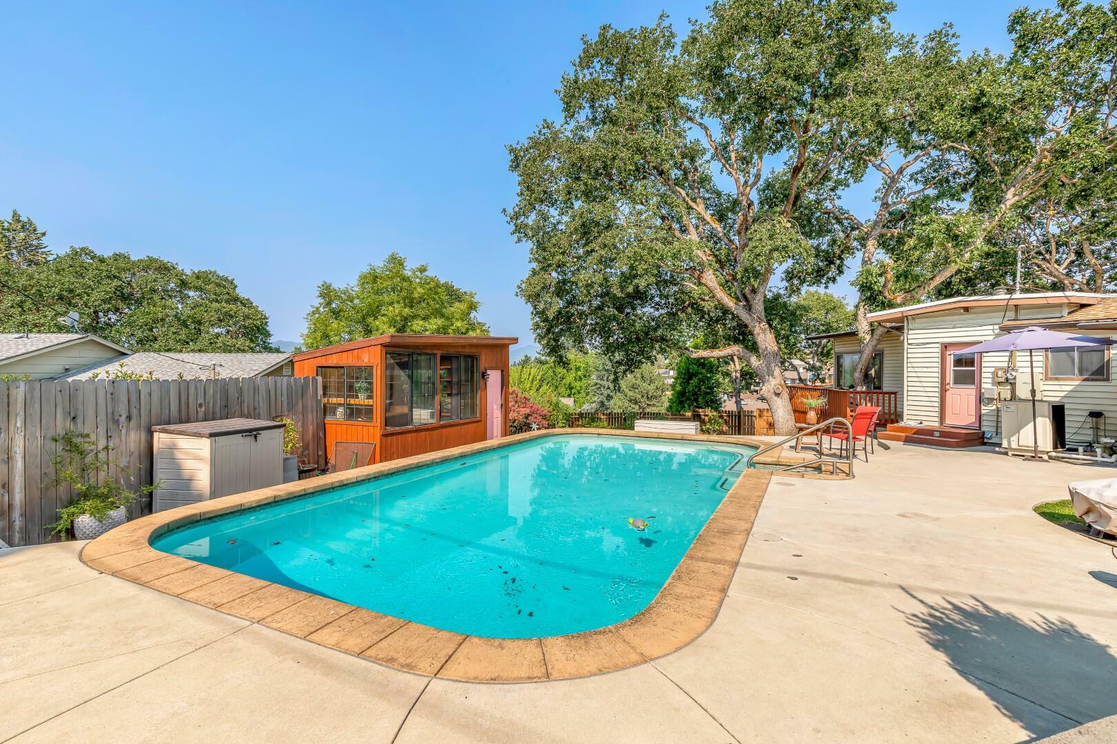 Property Photo: 1500 Terrace Drive OR 97504