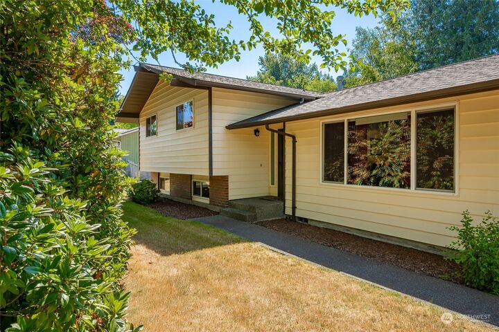 Property Photo: 633 Trout Lake Drive WA 98226
