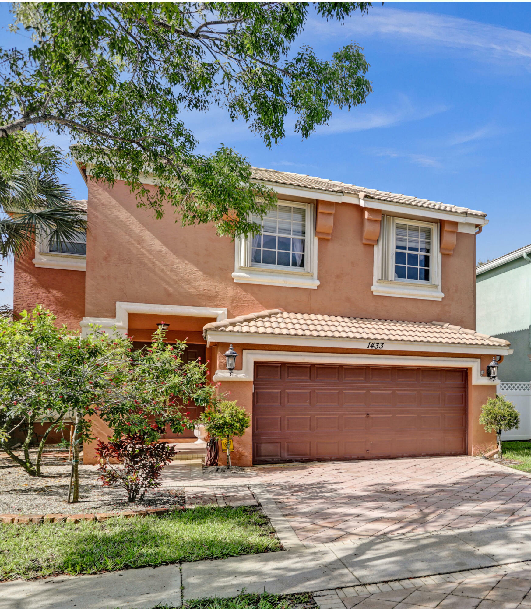 1433 Briar Oak Drive  Royal Palm Beach FL 33411 photo