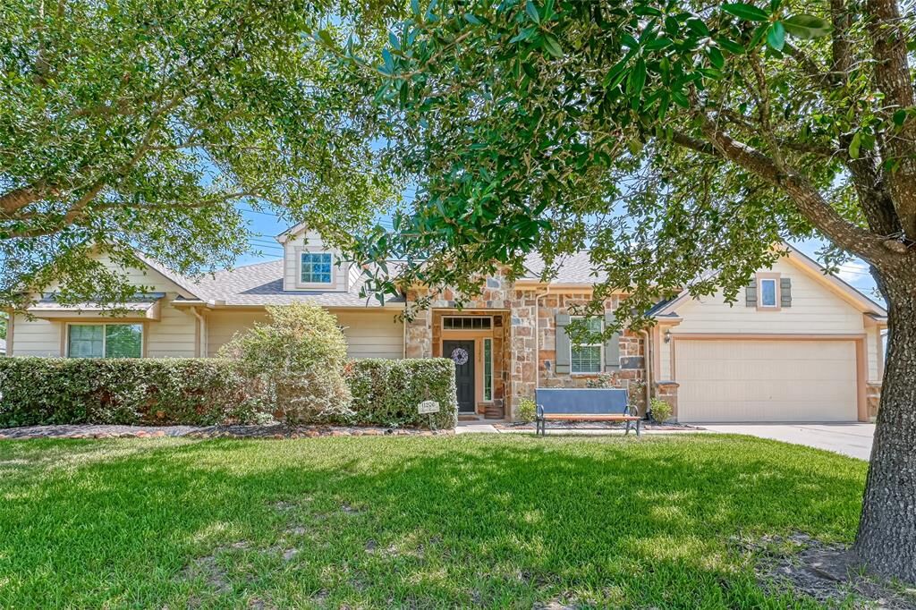 Property Photo:  11206 Crestbrook Park Lane  TX 77375 