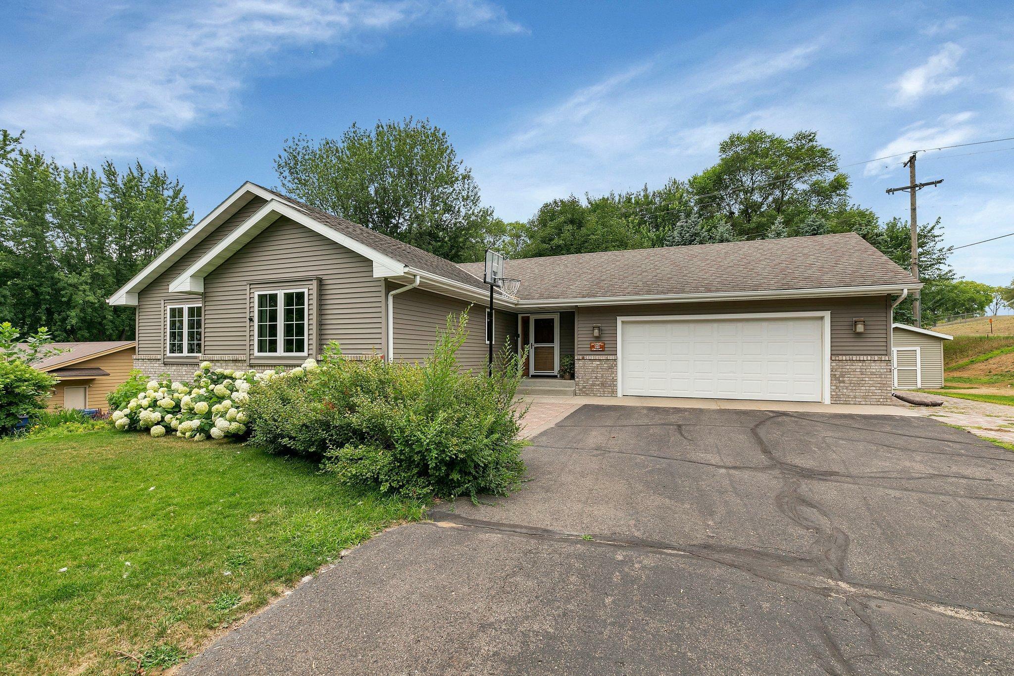 Property Photo:  2201 Clare Court  MN 56301 