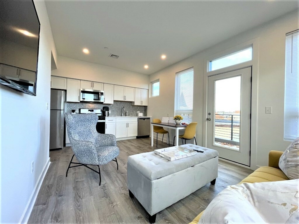 Property Photo: 302 Broadway 401 MA 02149