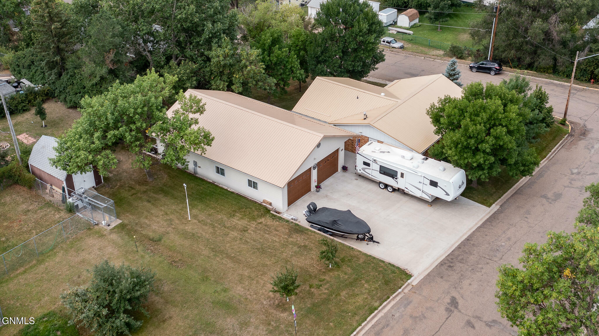 Property Photo:  417 3rd Street NW  ND 58523 